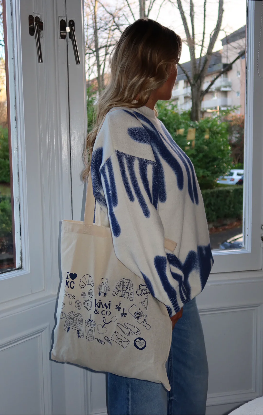 Kiwi Sketch Tote Bag - Image 3