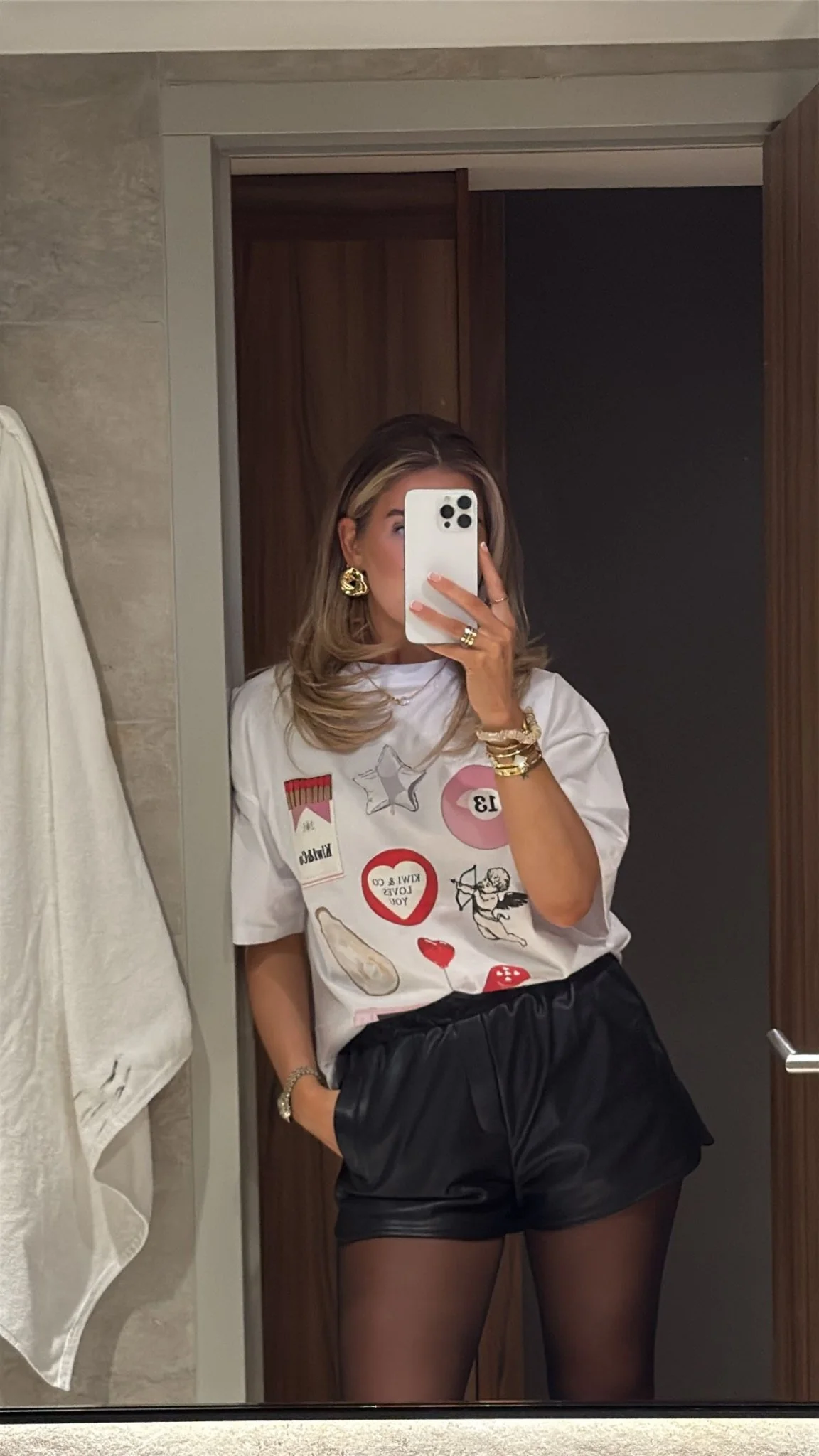 "Kiwi Loves You" Oversized Tee - Image 4